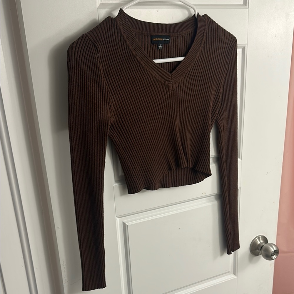 Brown V-Neck Ribbed Crop Top